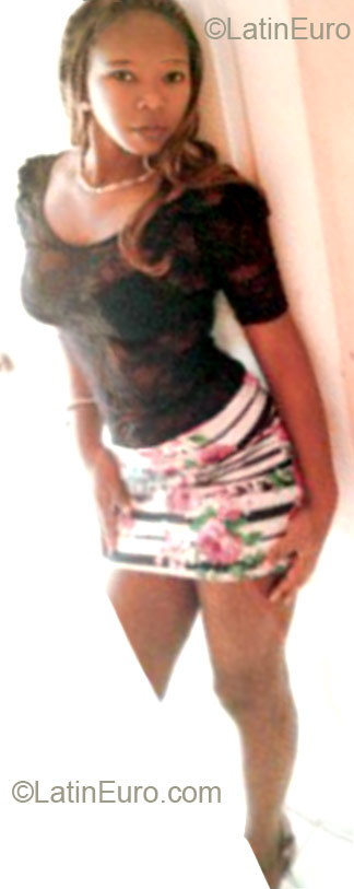 Date this gorgeous Honduras girl Ingrid from La Ceiba HN681