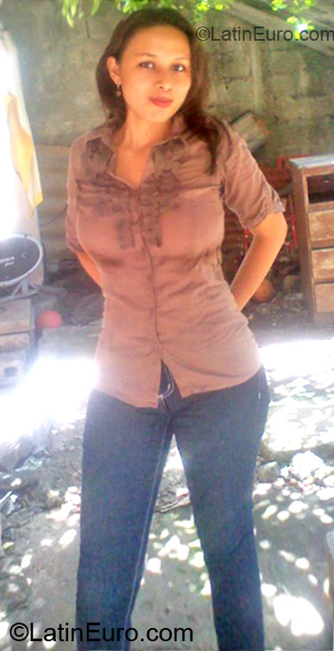 Date this attractive Honduras girl Maryury rogers from La Ceiba HN688
