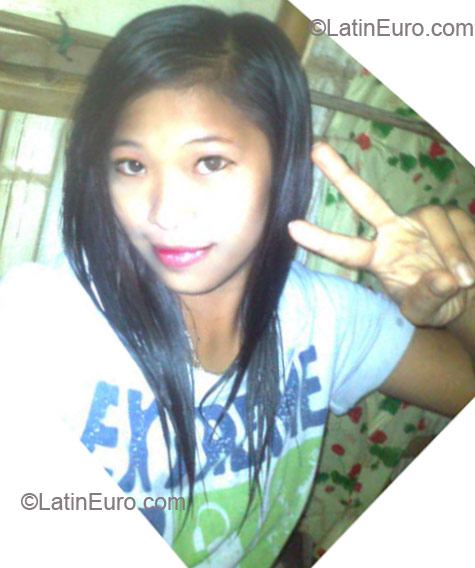 Date this attractive Philippines girl Decerie from binalonan PH485