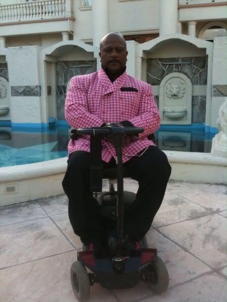 Date this tall United States man Mcgj3871 from Beverly Hills US13400