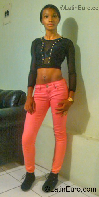 Date this funny Jamaica girl Theresa from Montego Bay JM677