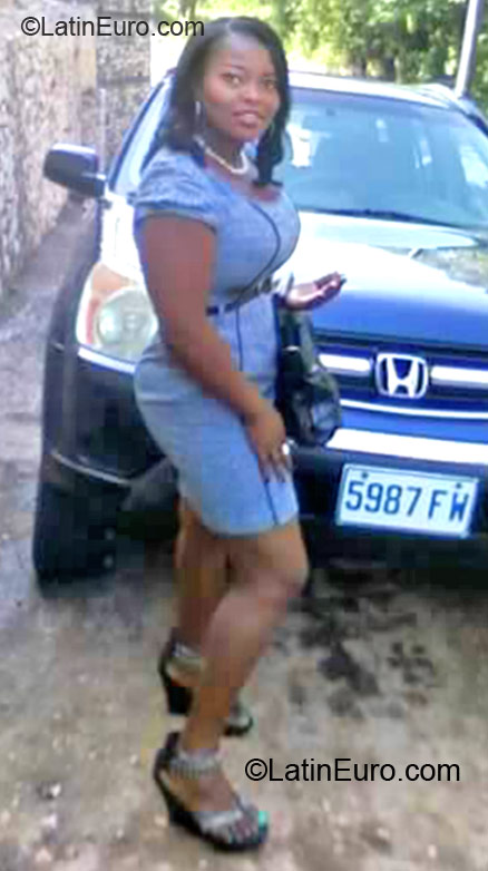 Date this voluptuous Jamaica girl Trish4luv from Kingston JM747