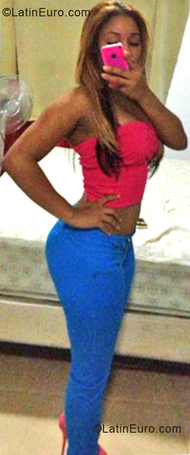 Date this pretty Dominican Republic girl Elizabeth from Bonao DO33285