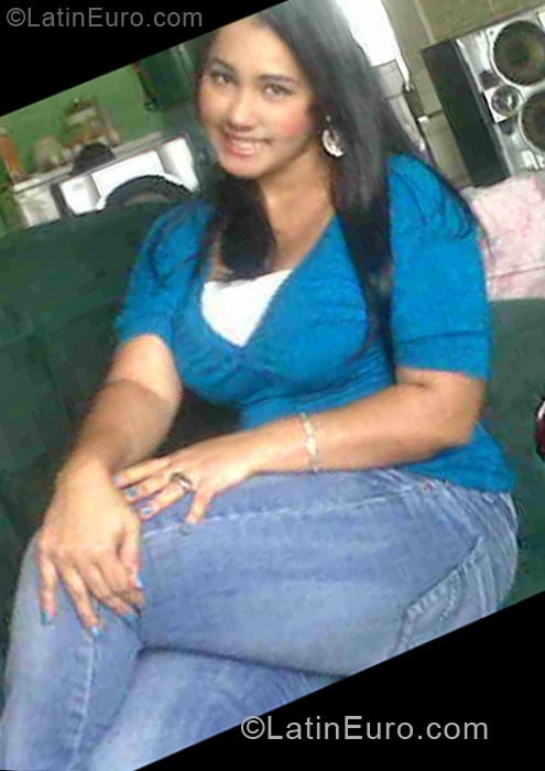 Date this georgeous Honduras girl Marilyn from San Pedro Sula HN895