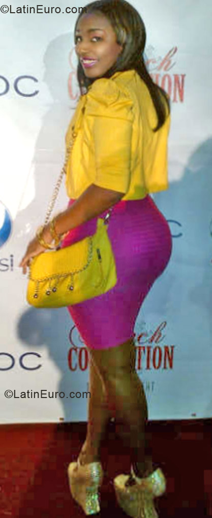 Date this georgeous Jamaica girl Candies from Kingston JM831