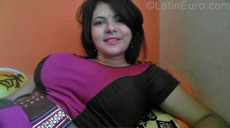 Date this voluptuous Colombia girl Carolina from Medellin CO16803