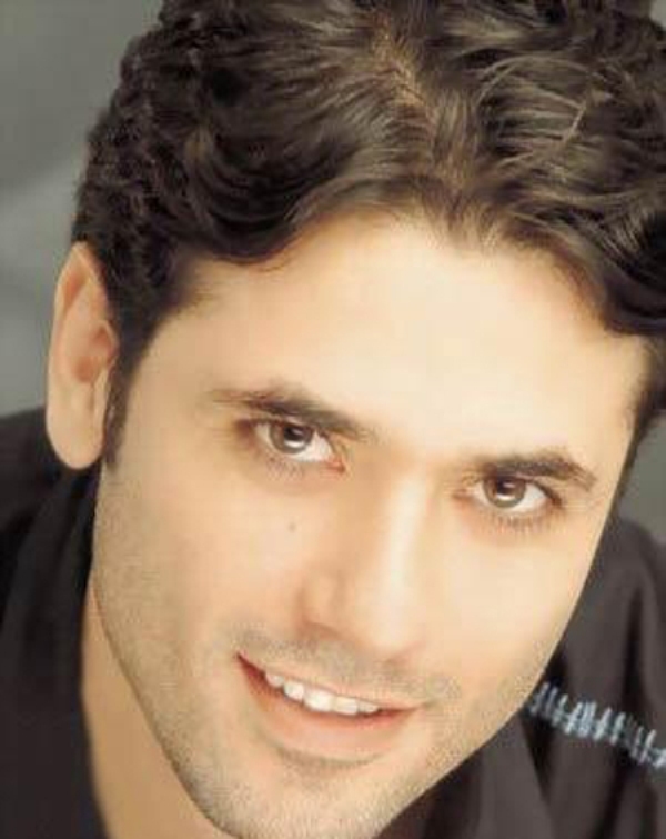 Date this attractive United States man Adey from Houston US13751