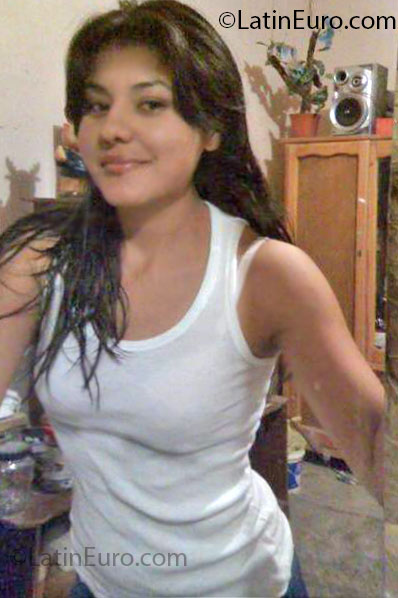 Date this stunning Mexico girl Maricela from San Luis Potosi MX822