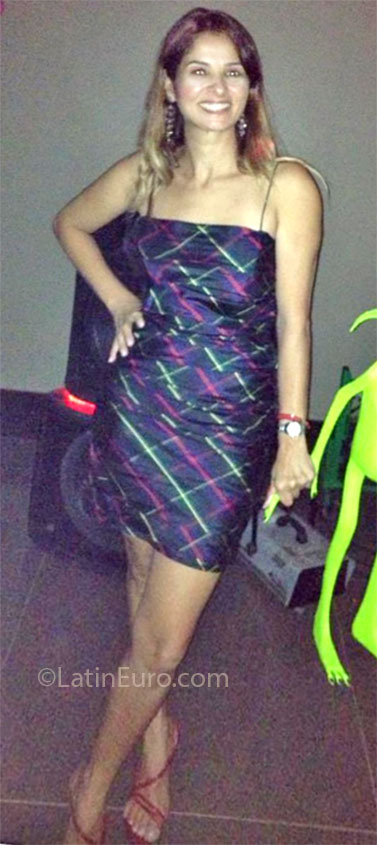 Date this happy Brazil girl Richester from Brasilia BR7466