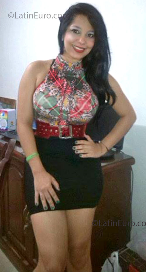 Date this sultry Colombia girl Maria from Barranquilla CO17042