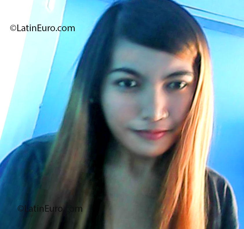 Date this good-looking Philippines girl Rhona from Pampanga PH545