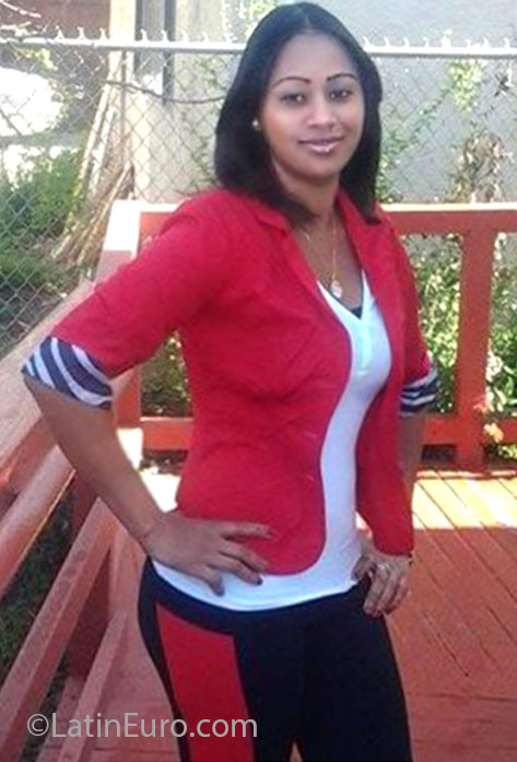 Date this sultry United States girl Normeris from oakland US13957