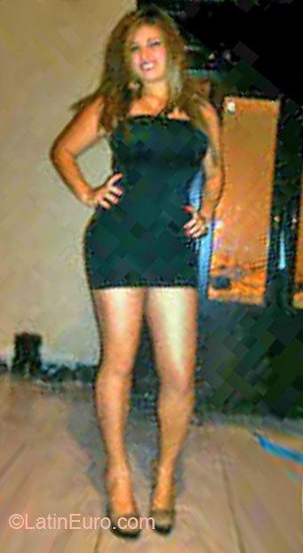 Date this pretty Honduras girl Alexa from tegucigalpa HN823