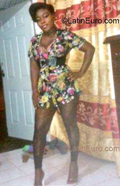 Date this lovely Jamaica girl Shantay from Kingston JM1118