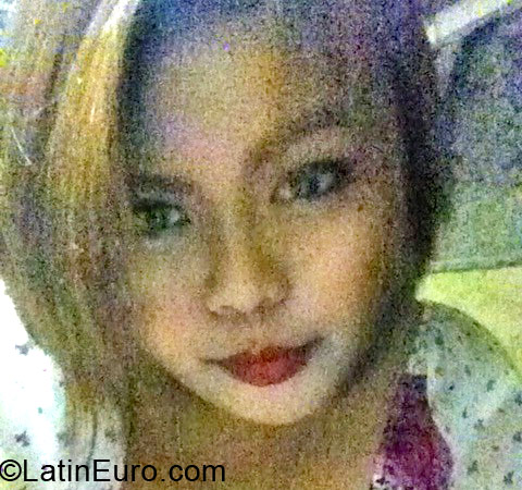 Date this cute Philippines girl Toni from Bacoor PH561