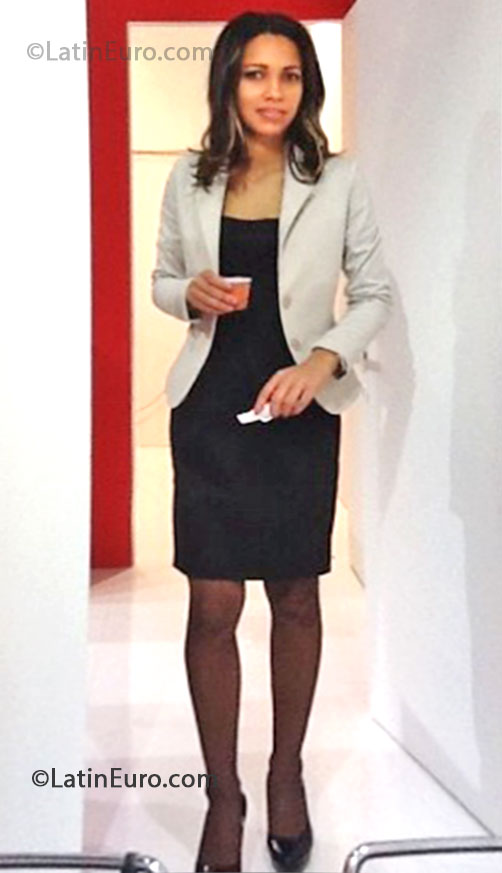 Date this sensual Brazil girl Regiane from Belem BR7789