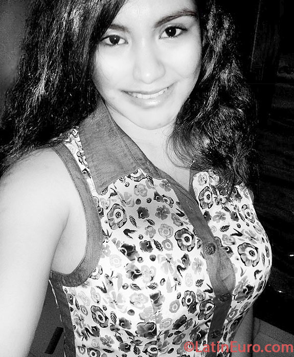 Date this voluptuous Mexico girl Leslie from Poza Rica MX1083