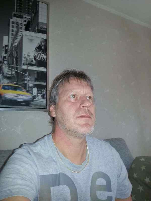 Date this attractive United States man Scott from Sacramento US14358