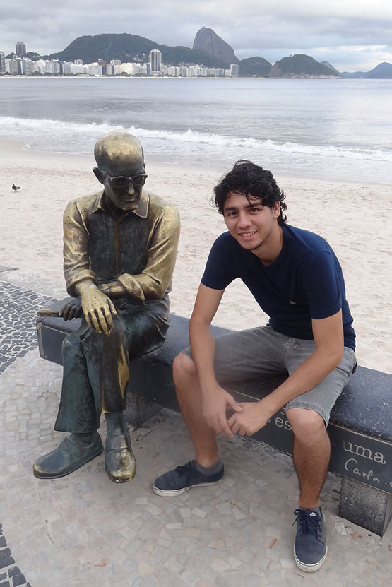 Date this tall Brazil man Rodrigo from Curitiba BR7950