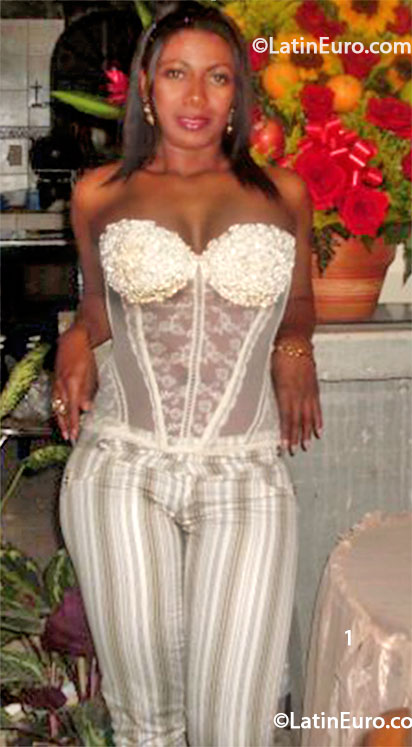 Date this georgeous Colombia girl Maria from Cali CO17450