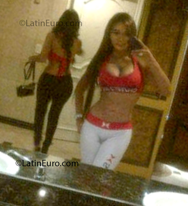 Date this athletic Ecuador girl Linda from Guayaquil EC161