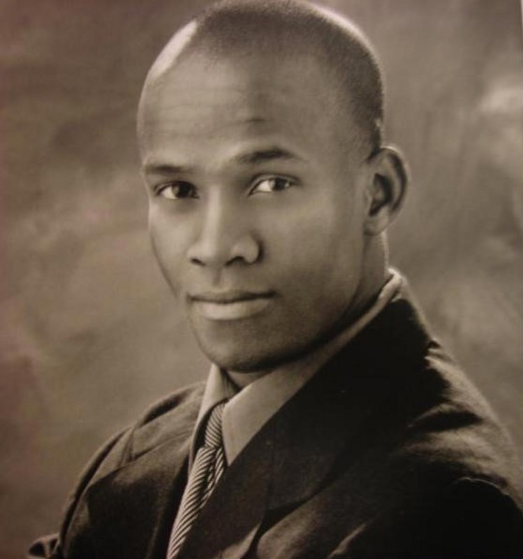 Date this tall United States man Giovanni from Los Angeles US14537