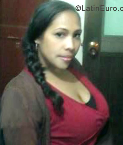 Date this georgeous Colombia girl Gladys from Bogota CO14192