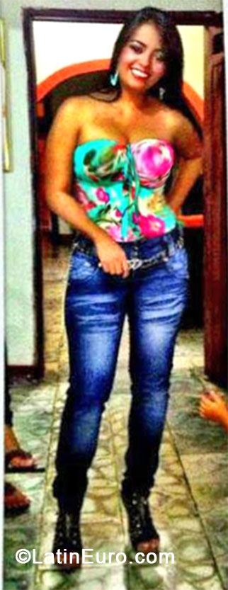 Date this delightful Colombia girl Carolina from Cali CO14315