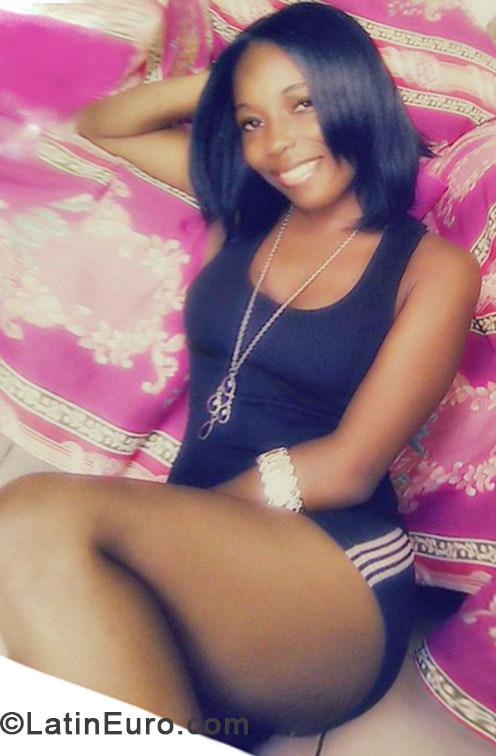 Date this fun Honduras girl Marissa from La Ceiba HN900