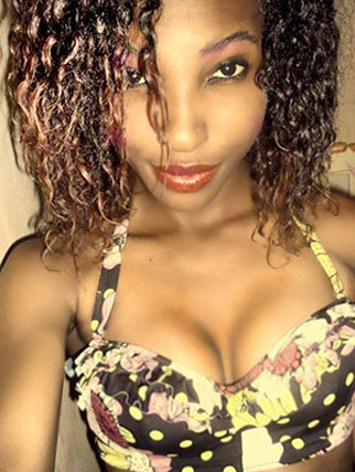 Date this athletic Jamaica girl Shantie from Kingston JM2176