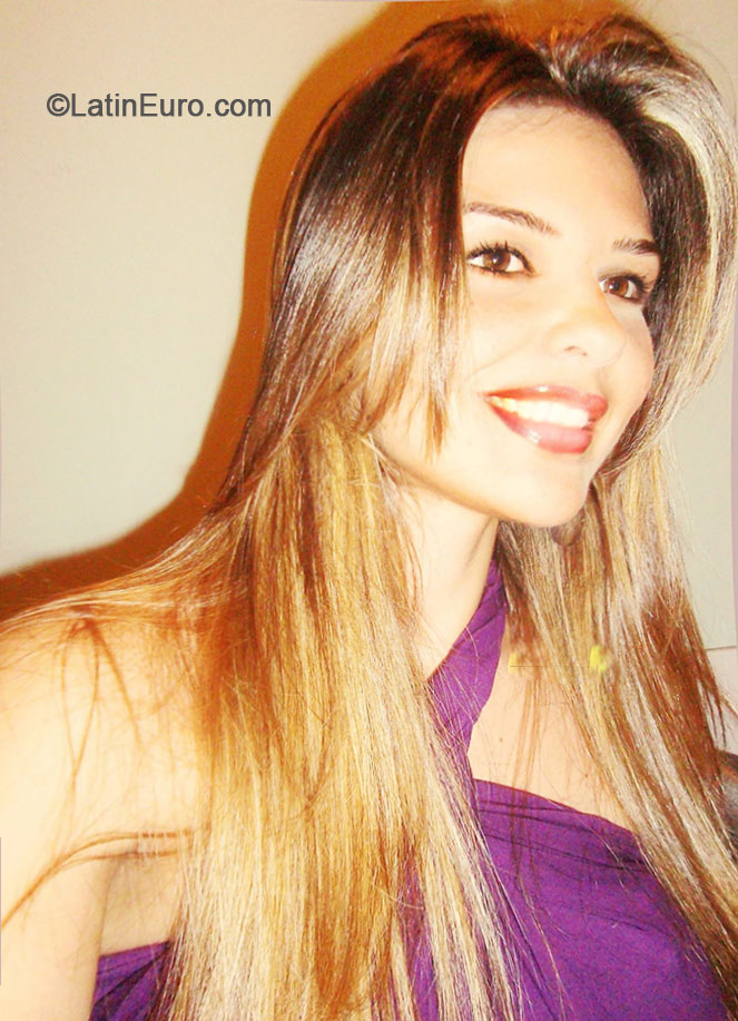 Date this attractive Brazil girl Michele from Sao Paulo BR8415