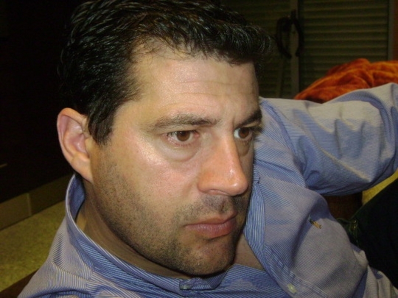 Date this passionate United States man Dennis from Los US14777