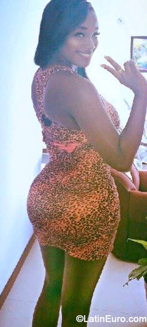 Date this gorgeous Colombia girl Janny from Cali CO16676