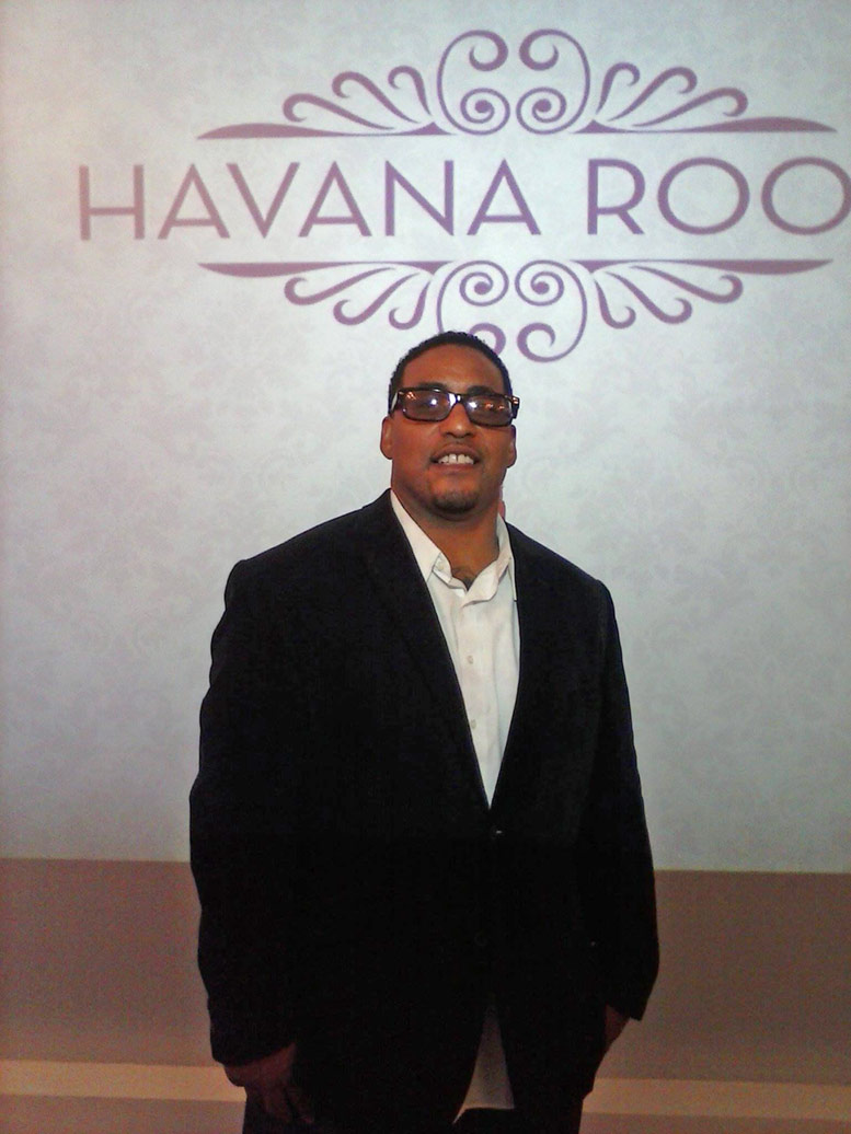 Date this lovely United States man Cortez Derrick from Miami US14867