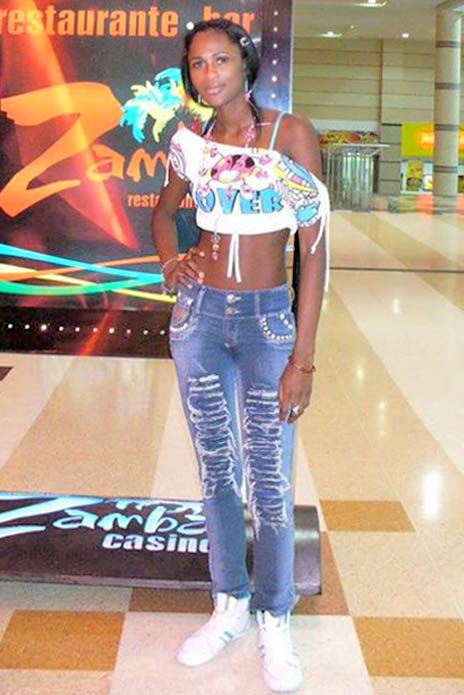 Date this hot Colombia girl Kelly from Cali CO14933