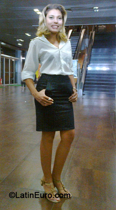 Date this pretty Brazil girl Milene86 from Belem BR9317