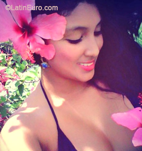 Date this nice looking Colombia girl Juliana from Ibague CO15019