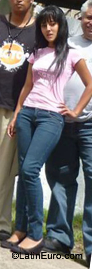 Date this young Honduras girl Rosa from Tegucigalpa HN940