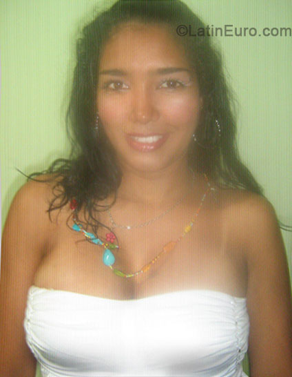 Date this fun Colombia girl Kris from Barranquilla CO15053