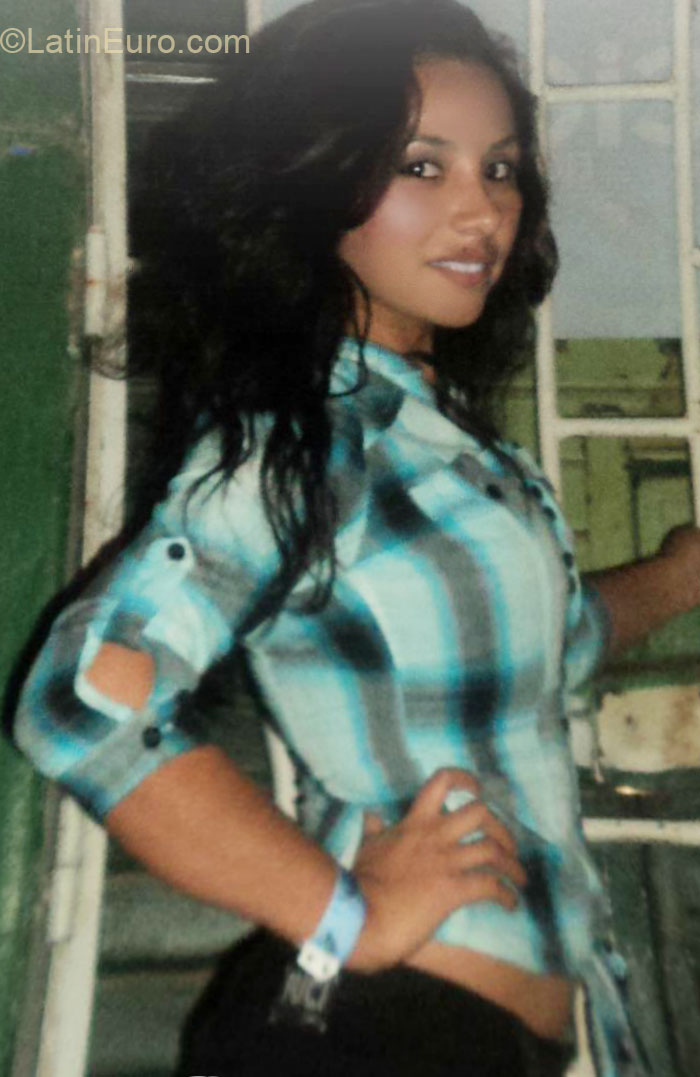 Date this hot Peru girl Karina from Trujillo PE963