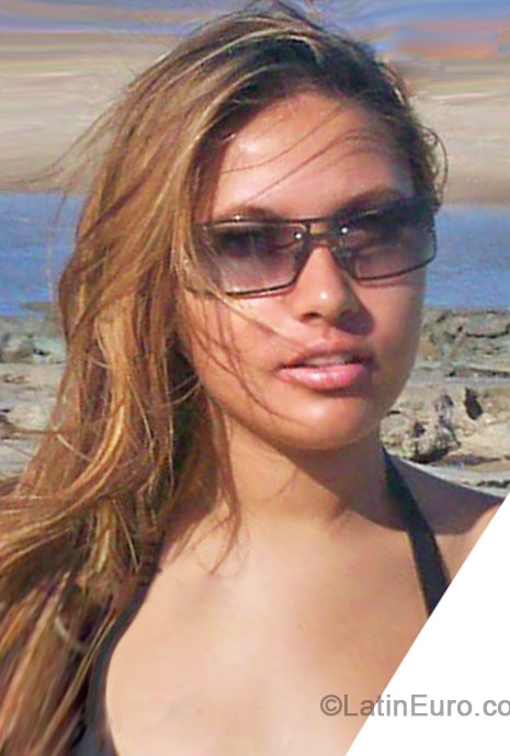 Date this happy Brazil girl Auranir from Fortaleza BR8767