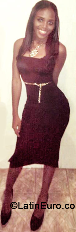 Date this voluptuous Jamaica girl Kadijia from Kingston JM1672