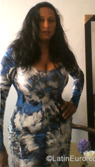 Date this lovely Colombia girl Teresa from Cali CO15221