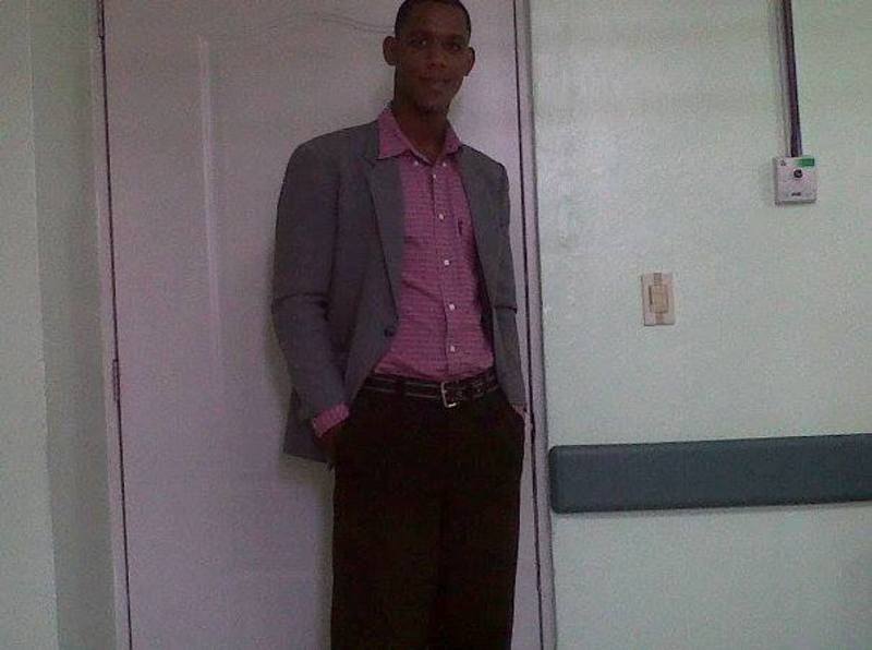 Date this young Dominican Republic man Misael gomez from Santiago DO19125