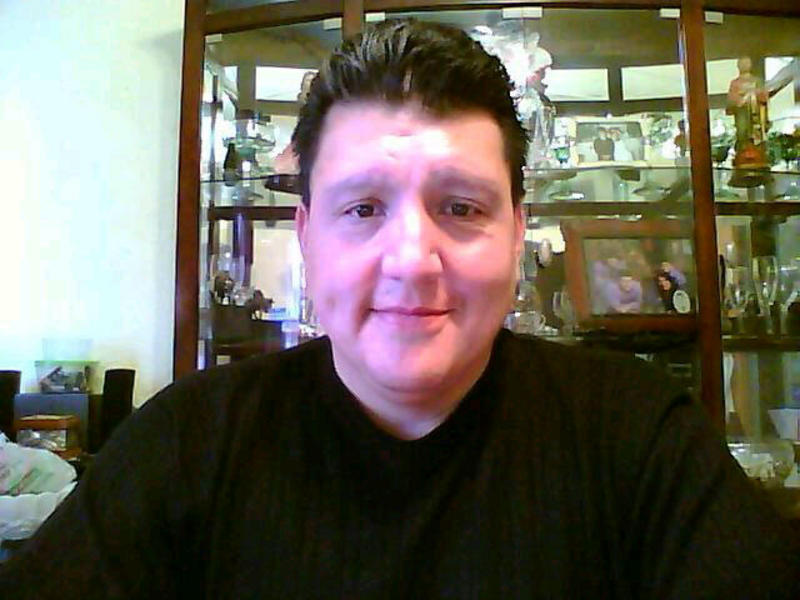 Date this charming United States man Humberto from Hickory Hills US15071