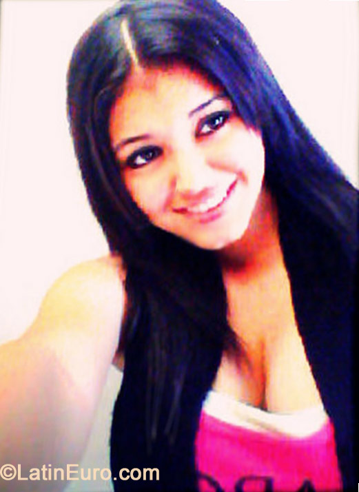 Date this beautiful Honduras girl Skarleth from Tegucigalpa HN1065