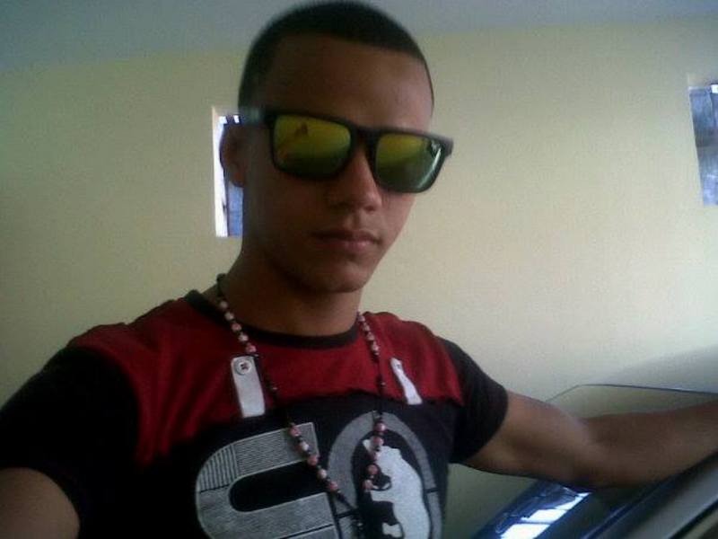 Date this nice looking Dominican Republic man Luis antonio from La Vega DO19570