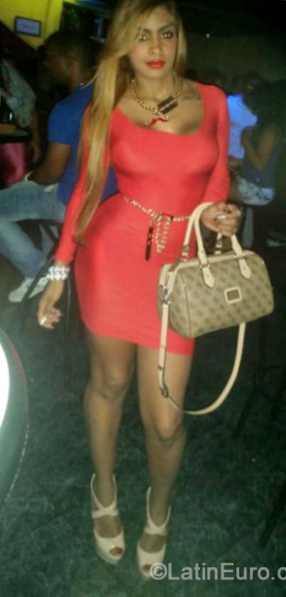 Date this sultry Spain girl Yusettie from Barcelona ES285