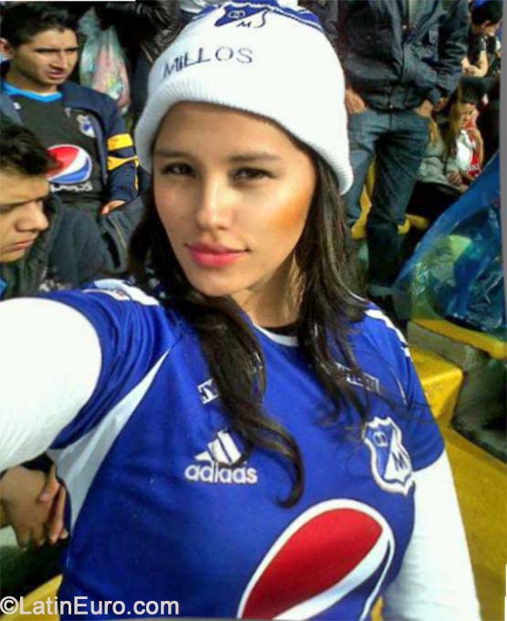 Date this beautiful Colombia girl Anne from Bogota CO15680