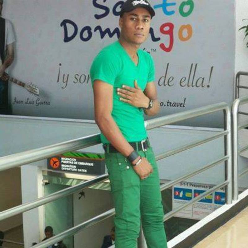 Date this attractive Dominican Republic man Cajuste barthle from Santo Domingo DO19657